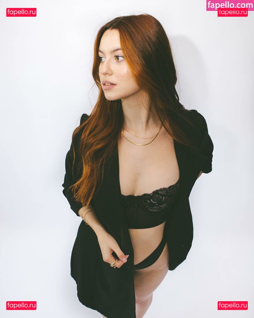 Beatriz Braz / beatrizaebraz / beatrizdellarosa