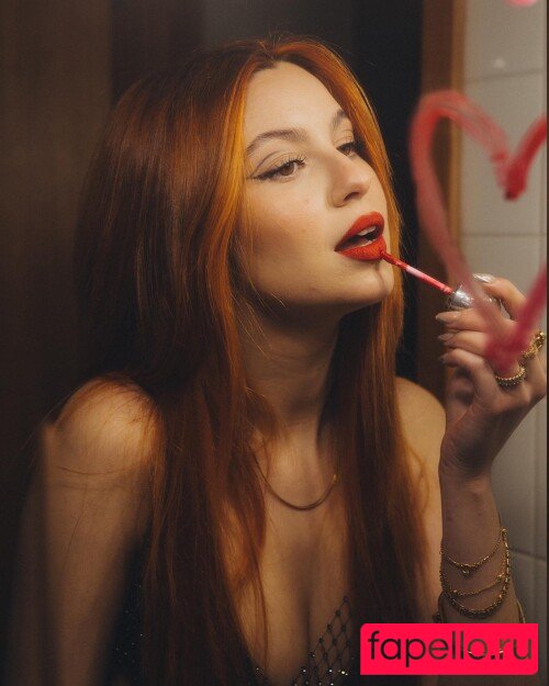 Beatriz Braz / beatrizaebraz / beatrizdellarosa Onlyfans Photo Gallery 