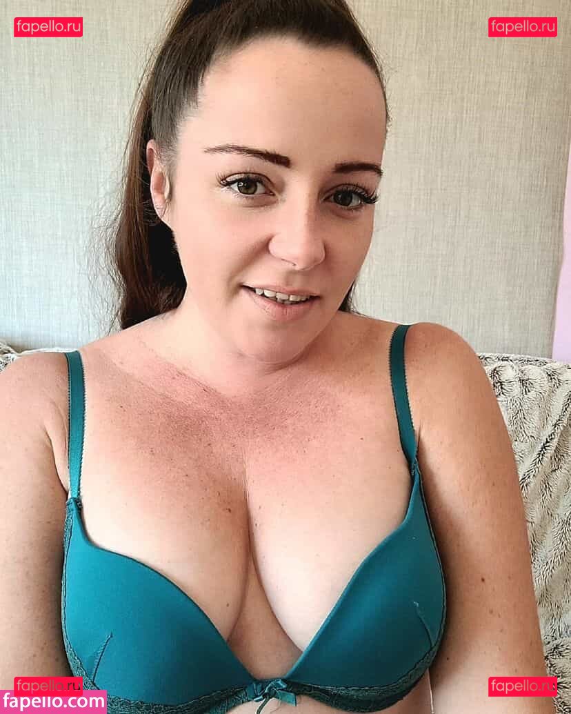 Mrs Nicole Nude Onlyfans Photo 47