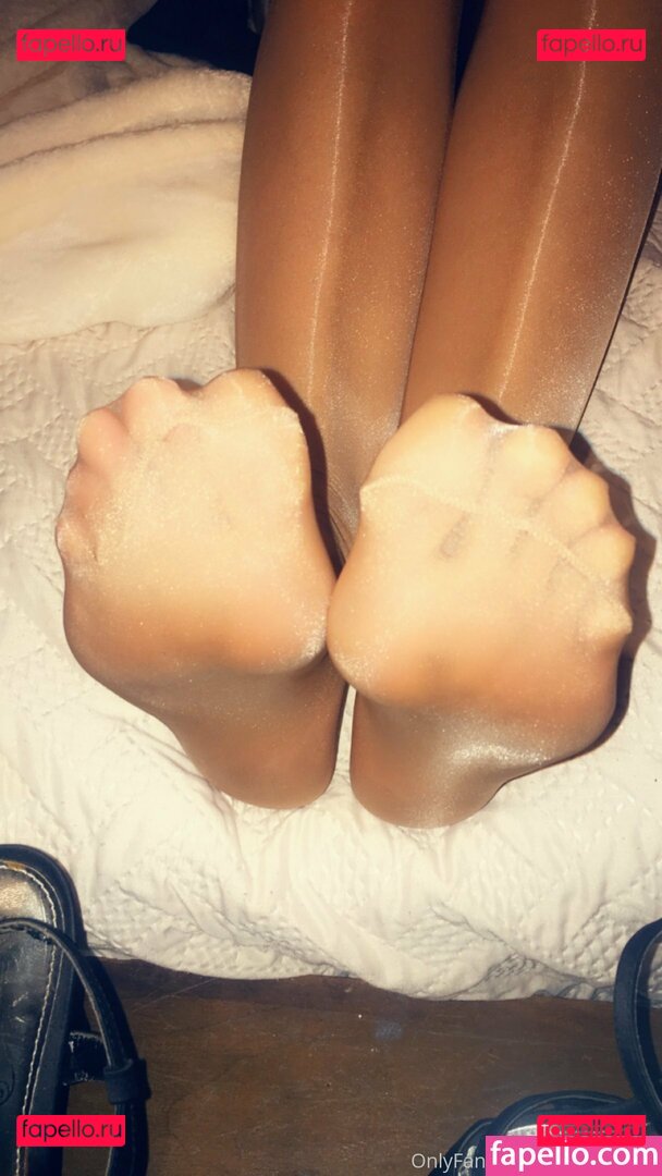 Nylonskitten / kittenlovesnylons Onlyfans Photo Gallery 