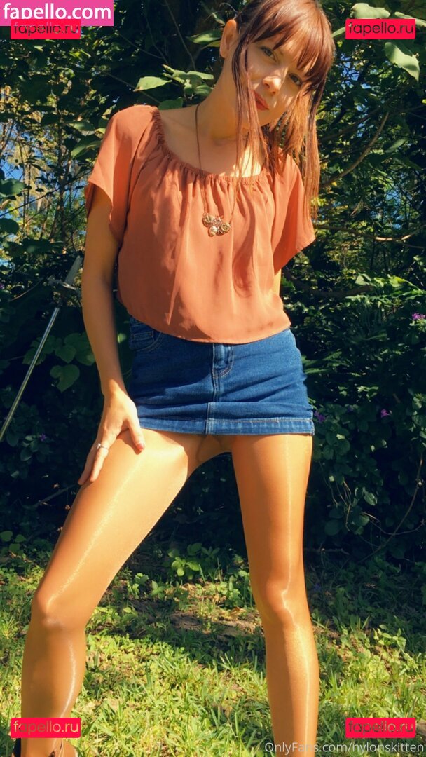 Nylonskitten / kittenlovesnylons Onlyfans Photo Gallery 