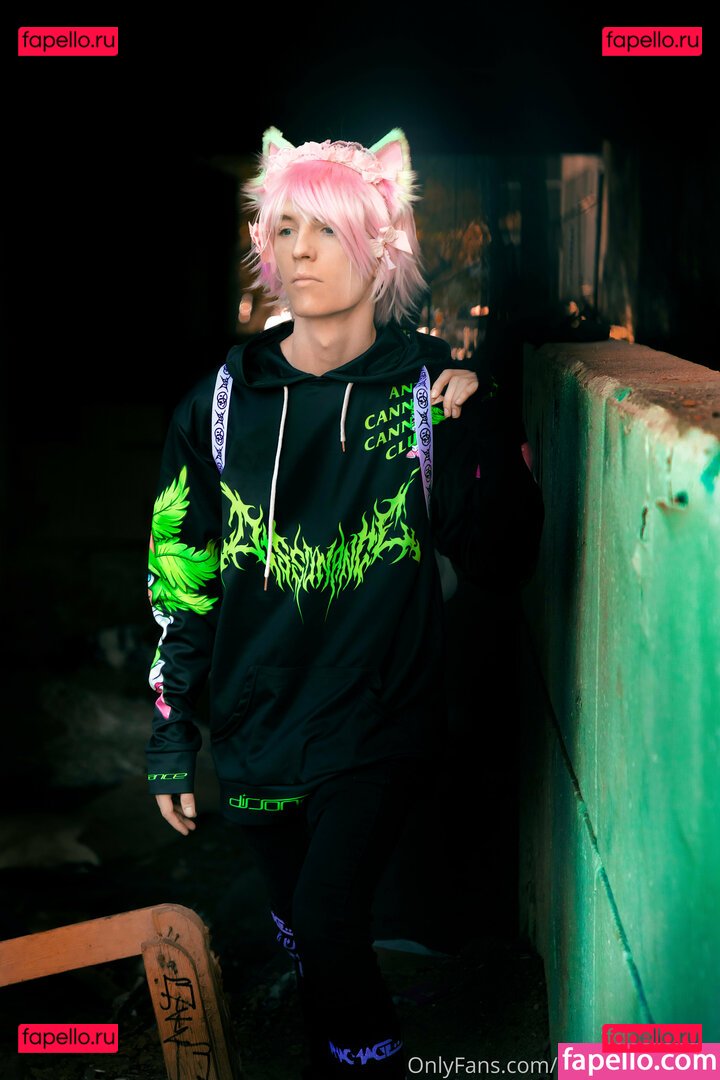 kingdaddykitten / therealmeowza Onlyfans Photo Gallery 