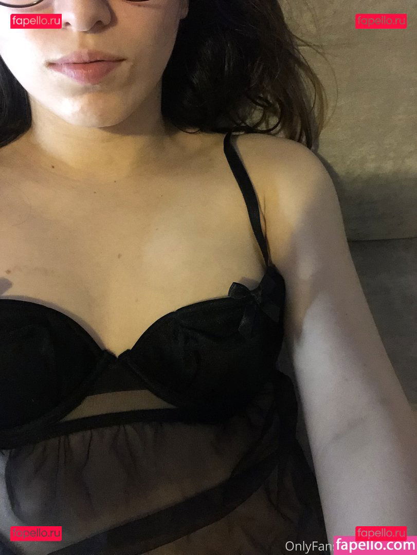 yolenaparicio / yoyolen Onlyfans Photo Gallery 