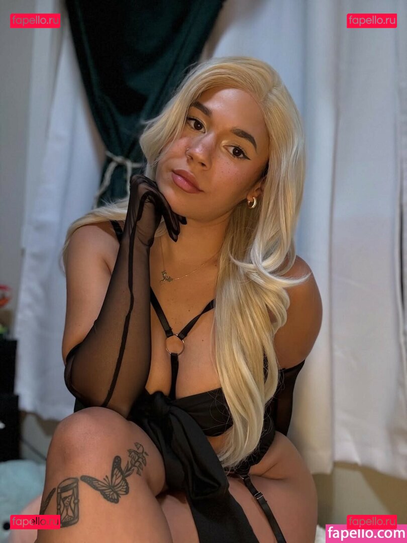 Emmy Steele / emmmysteele / emmy.ste Onlyfans Photo Gallery 