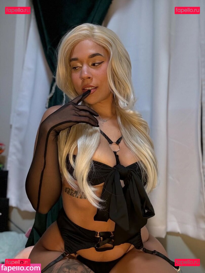 Emmy Steele / emmmysteele / emmy.ste Onlyfans Photo Gallery 