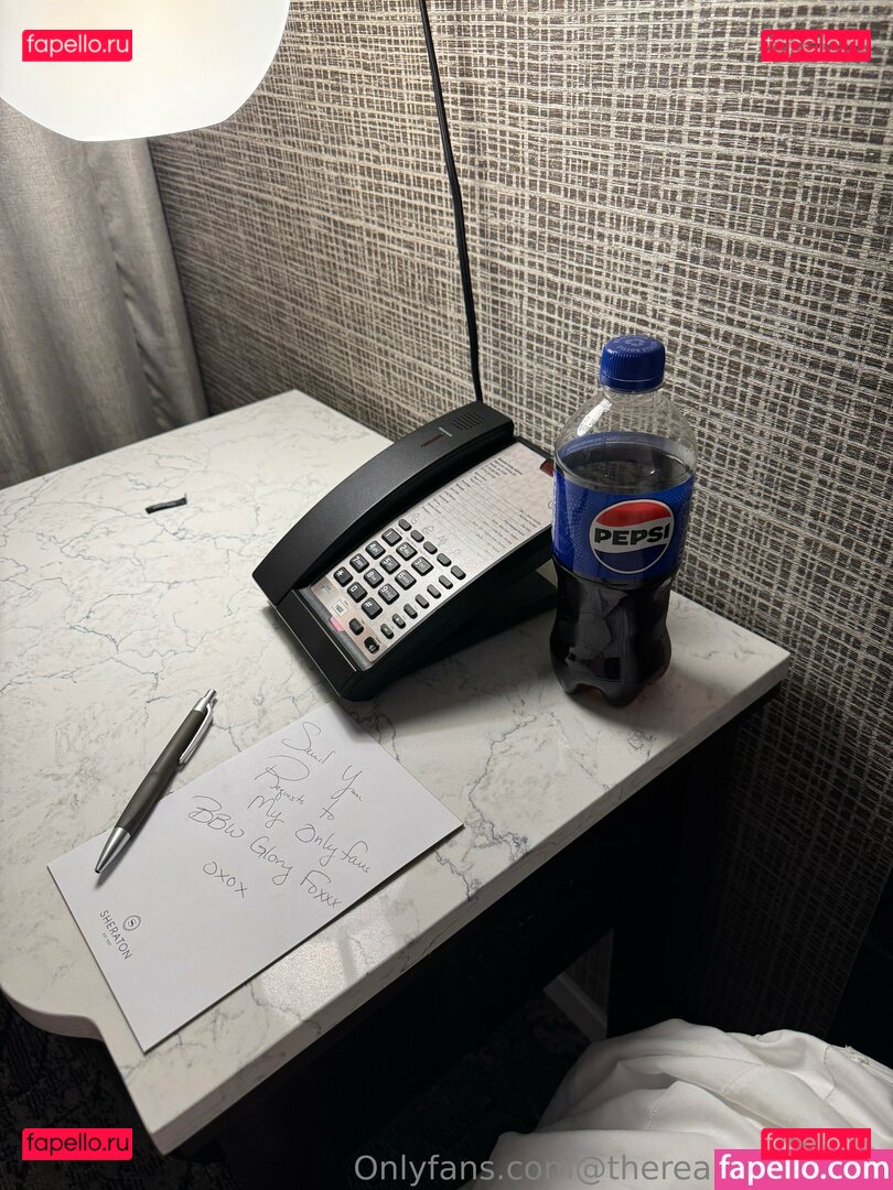 gloryalfonzov / therealgloryfoxxx Onlyfans Photo Gallery 