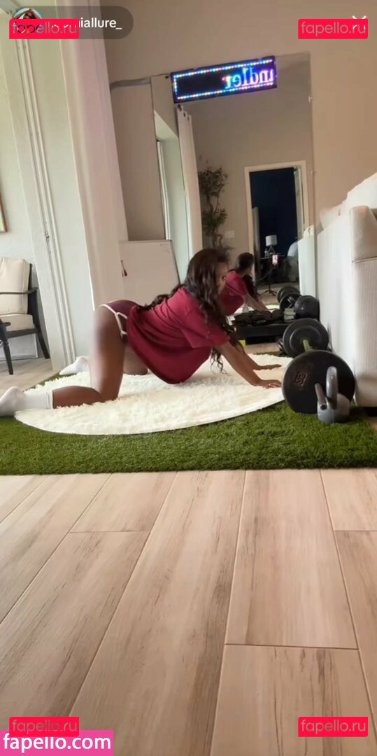 Naomi Allure Nude Onlyfans Photo 4