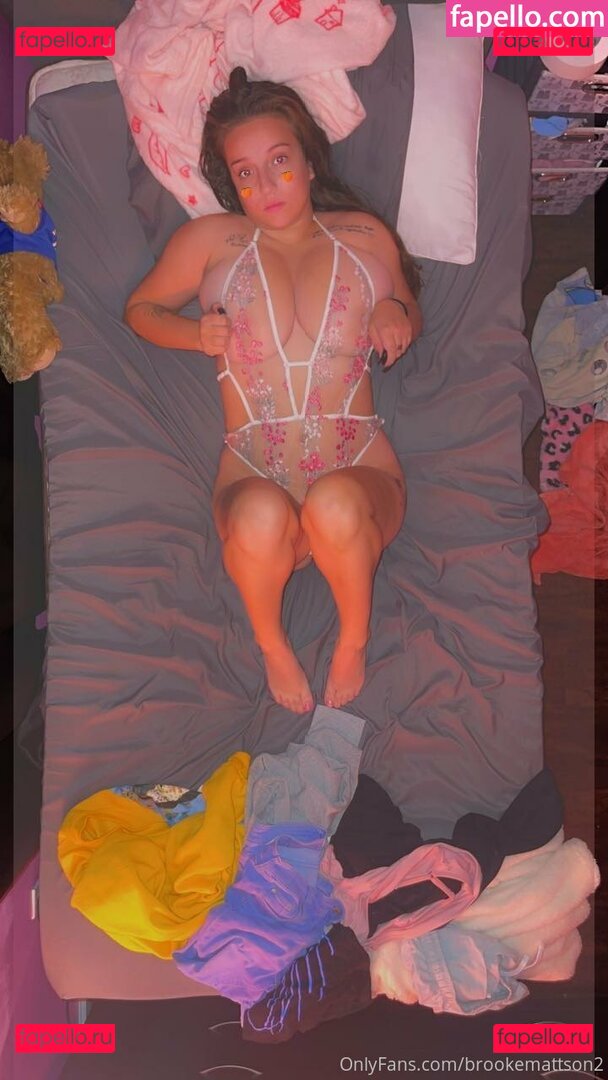 Brooke Mattson / BrookeMattson6 / brookemattson2 / brookemattson3 Onlyfans Photo Gallery 