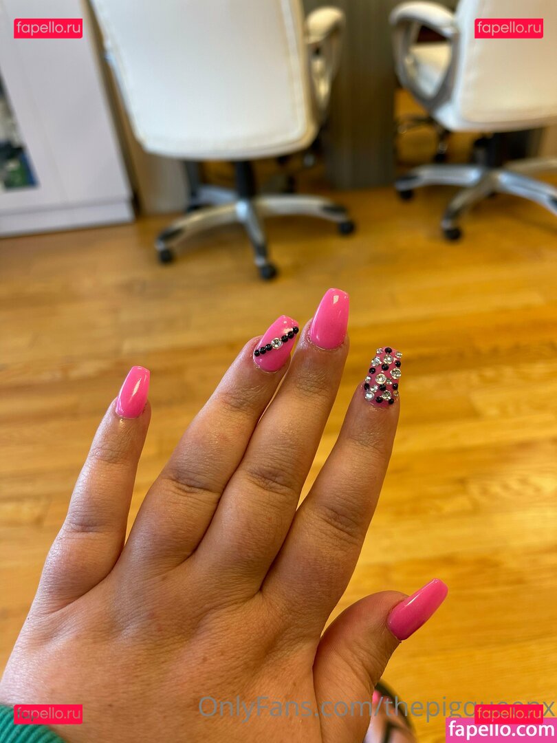 thepigqueen / thepigqueenx Onlyfans Photo Gallery 