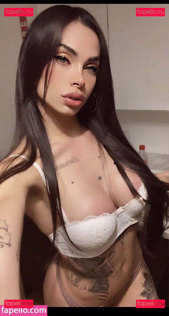 Mariana De Castro / Nicolly Lopes / https: / maridecastro16 / tsgirlmariana_16_ Onlyfans Photo Gallery 