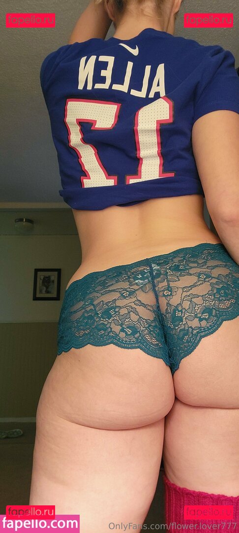 flower.lover777 / loveoflife77777 Onlyfans Photo Gallery 