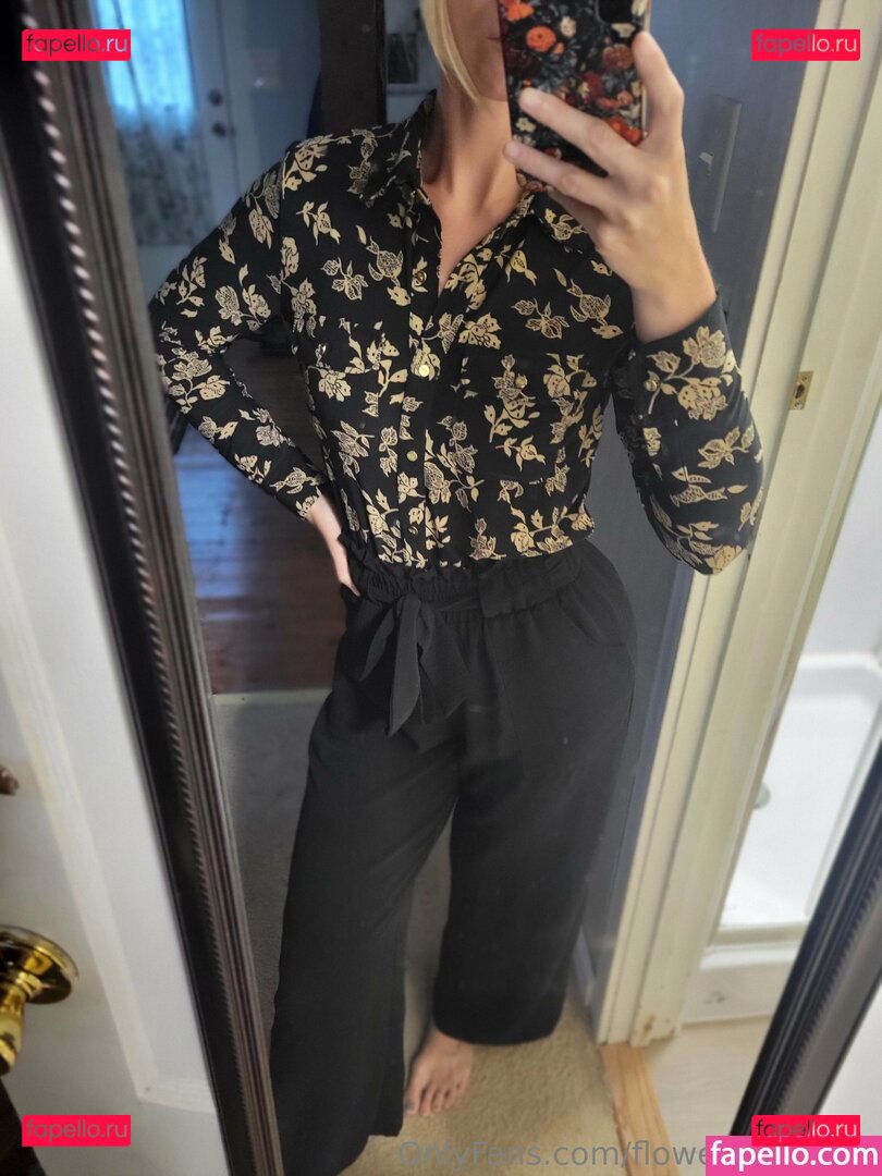 flower.lover777 / loveoflife77777 Onlyfans Photo Gallery 