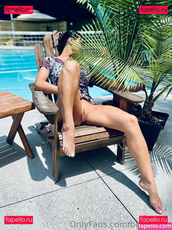 BornPetra / BornPetraK Onlyfans Photo Gallery 