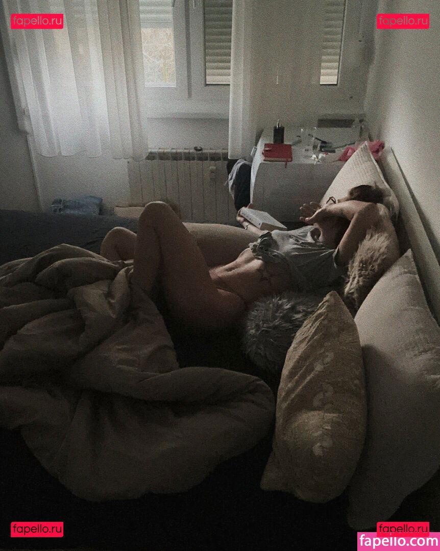 Ella Dvornik / alterella / elladvornik Onlyfans Photo Gallery 