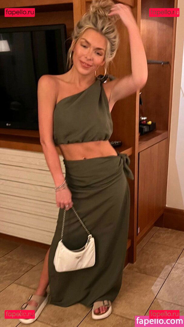 Colleen Wolfe / ColleenWolfe Onlyfans Photo Gallery 