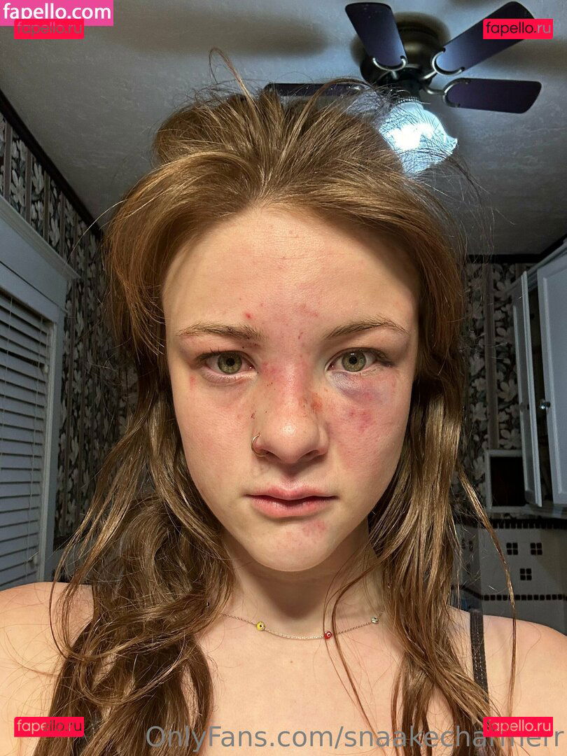 riley_w02 / snaakecharmerr / snaeckers Onlyfans Photo Gallery 