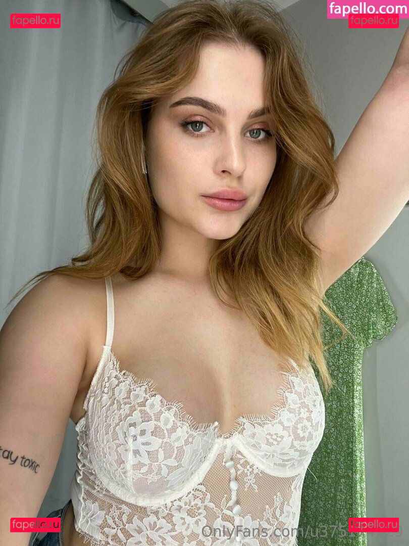 laura22777 / lauren777 Onlyfans Photo Gallery 