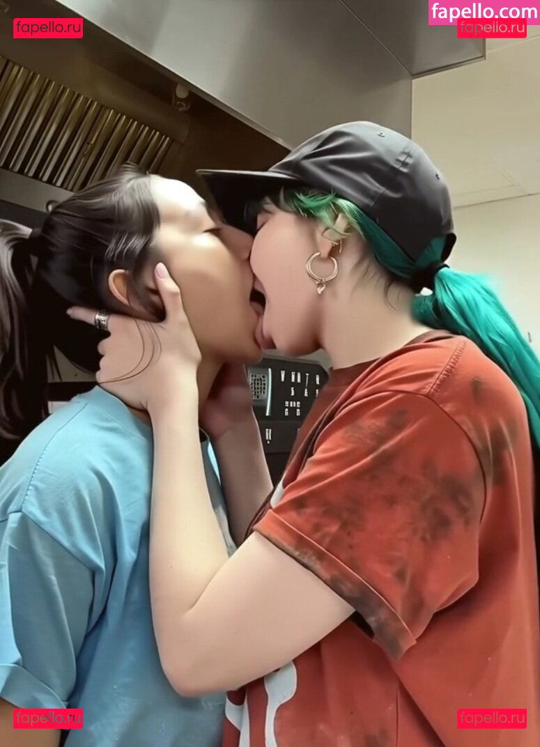 i.lov.u.momo Fakes Onlyfans Photo Gallery 