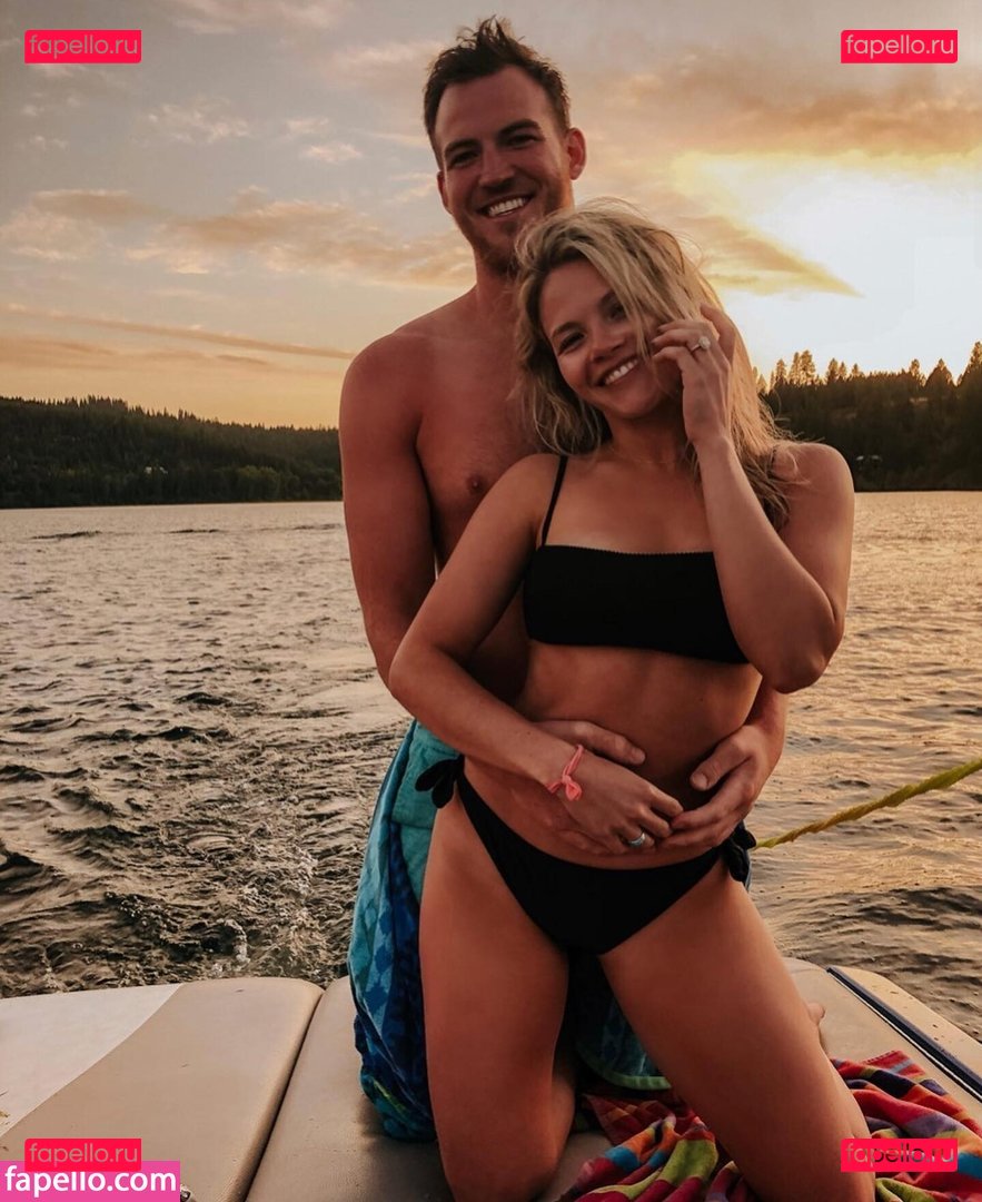Witney Carson / witneycarson Onlyfans Photo Gallery 