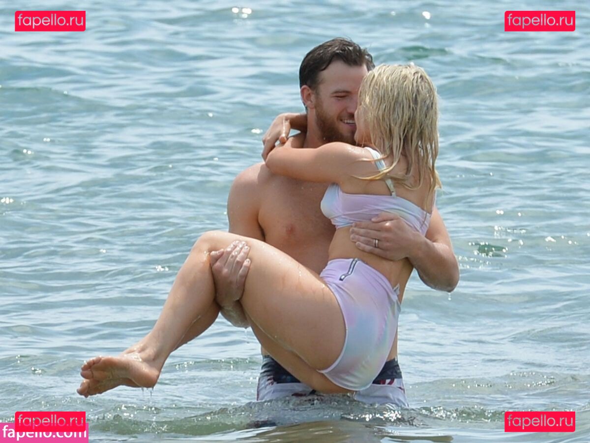 Witney Carson / witneycarson Onlyfans Photo Gallery 