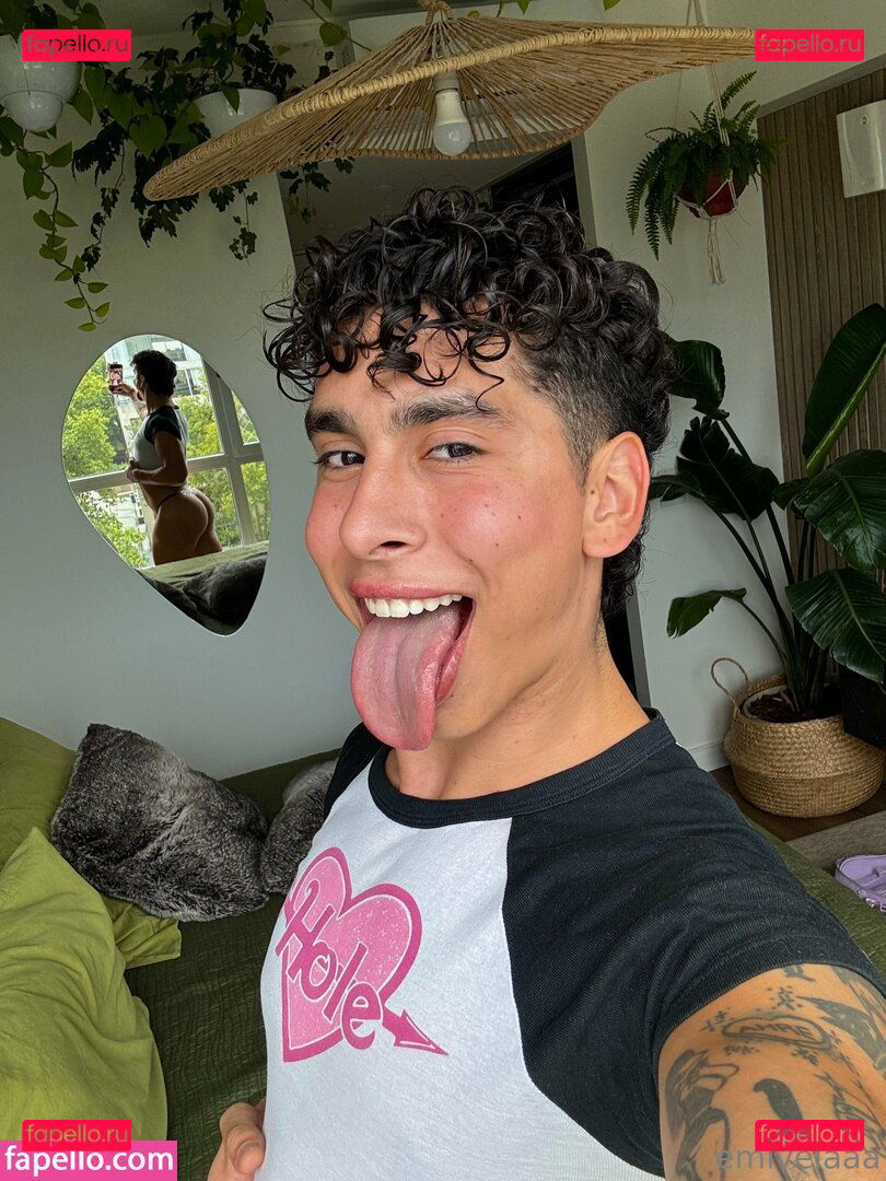 emivelaaa Onlyfans Photo Gallery 
