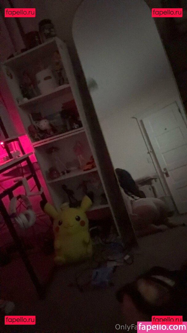 blows / itsblows / lain Onlyfans Photo Gallery 