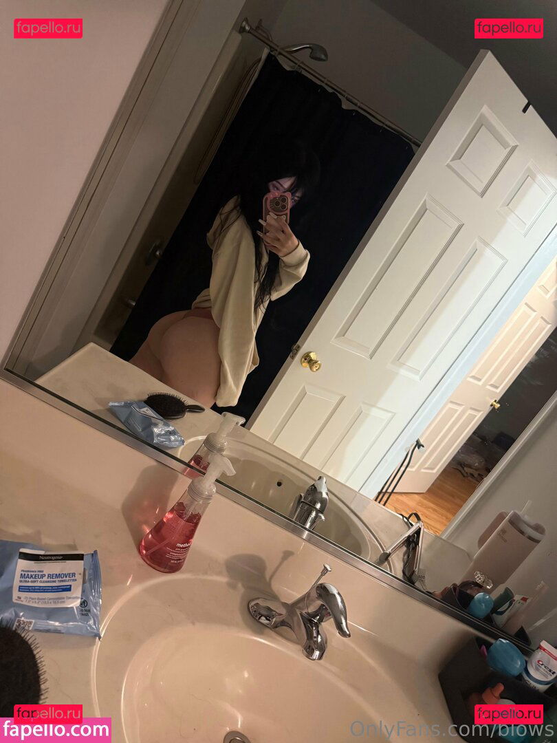 blows / itsblows / lain Onlyfans Photo Gallery 