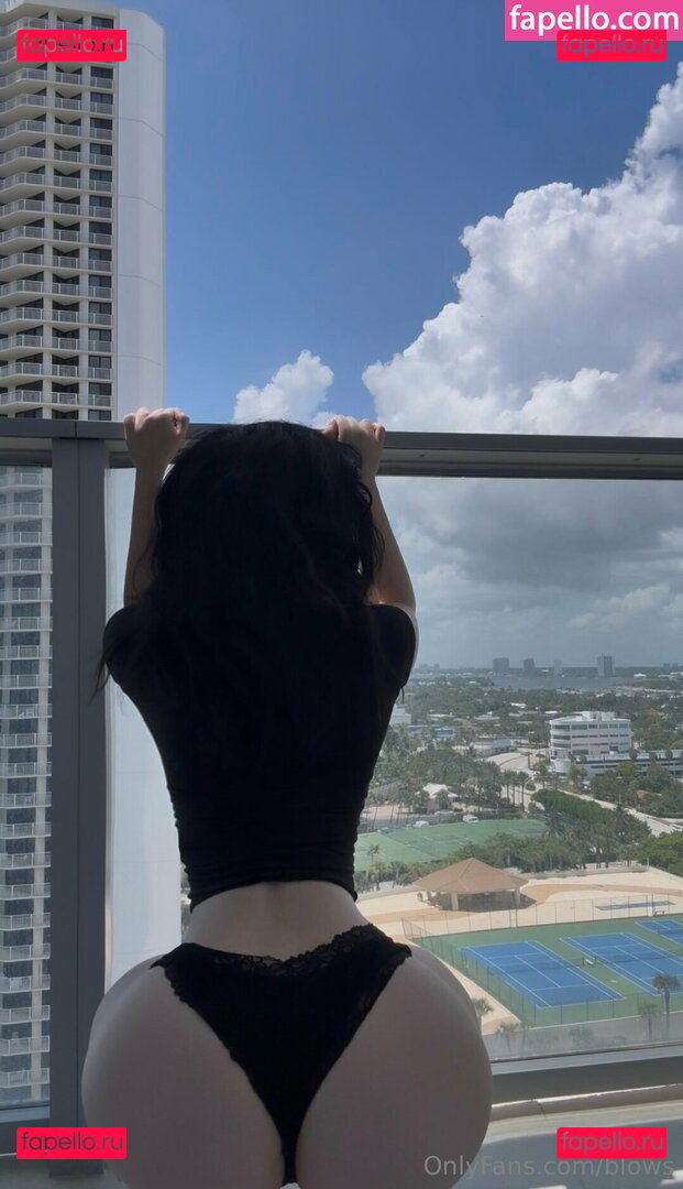 blows / itsblows / lain Onlyfans Photo Gallery 