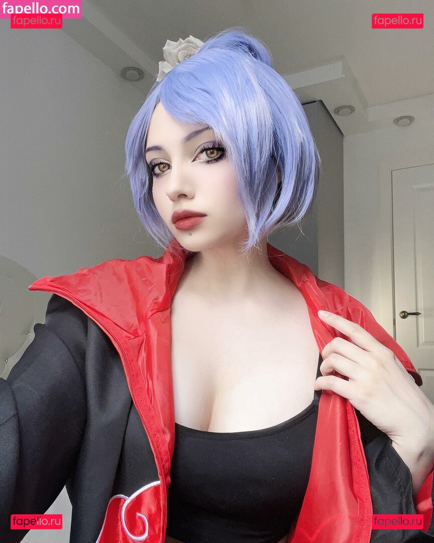 Evelinaava / by_evelinka / patreonevelinaava Onlyfans Photo Gallery 