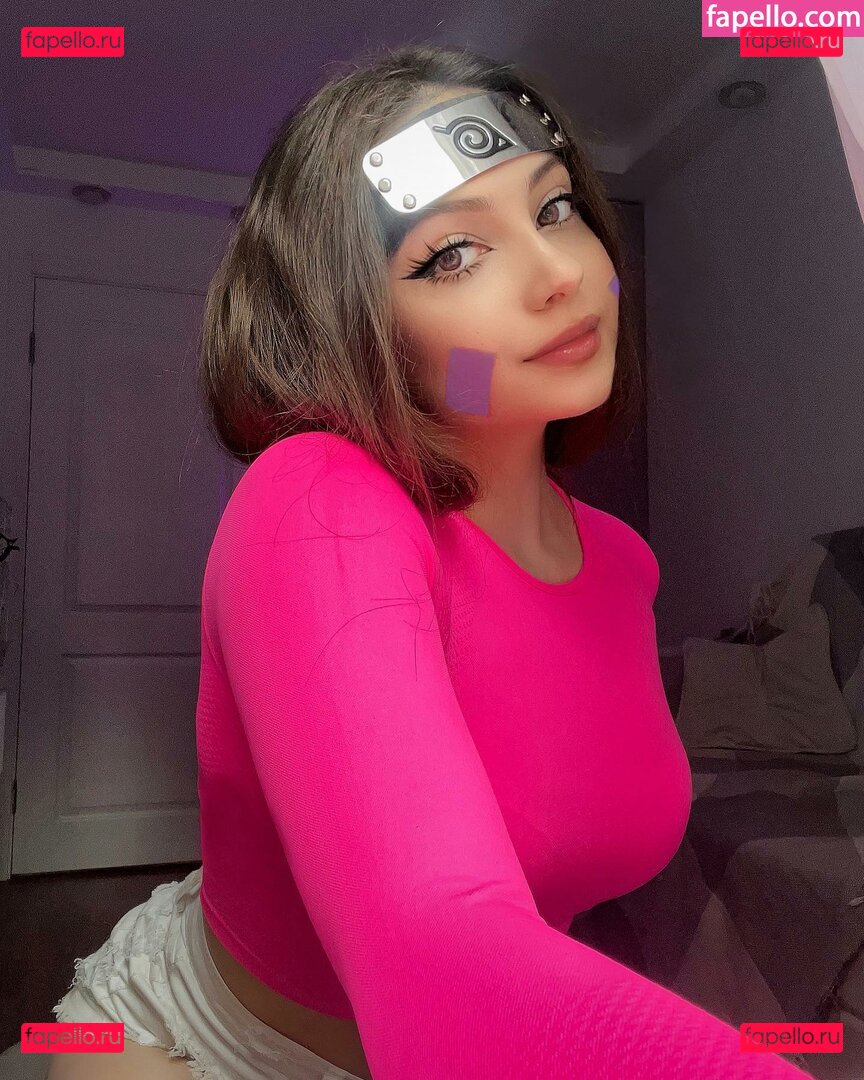 Evelinaava / by_evelinka / patreonevelinaava Onlyfans Photo Gallery 