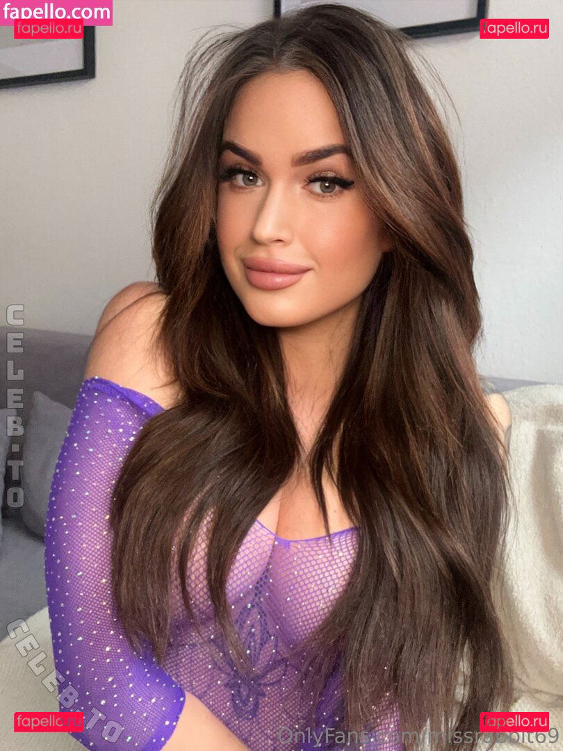 missrabbit69 / paula.hse Onlyfans Photo Gallery 