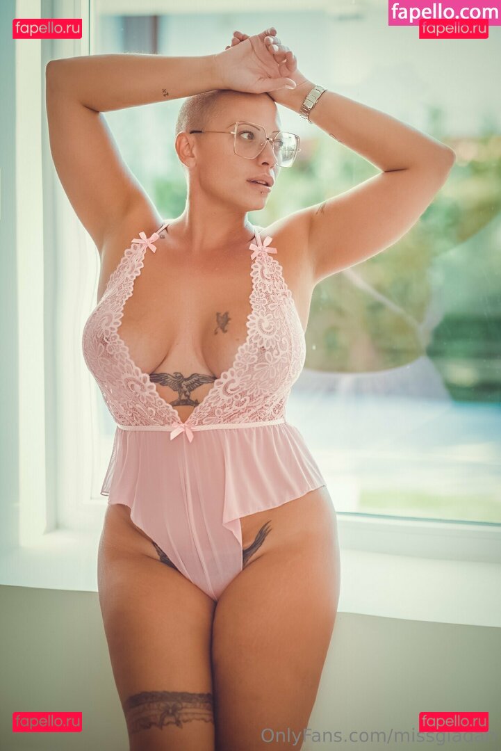 madrenaturah / themadrenatura Onlyfans Photo Gallery 