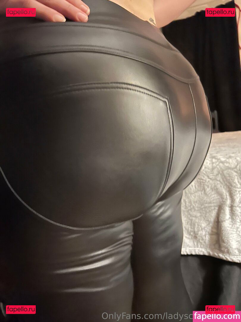 itsscarletblake / ladyscarlettblake Onlyfans Photo Gallery 