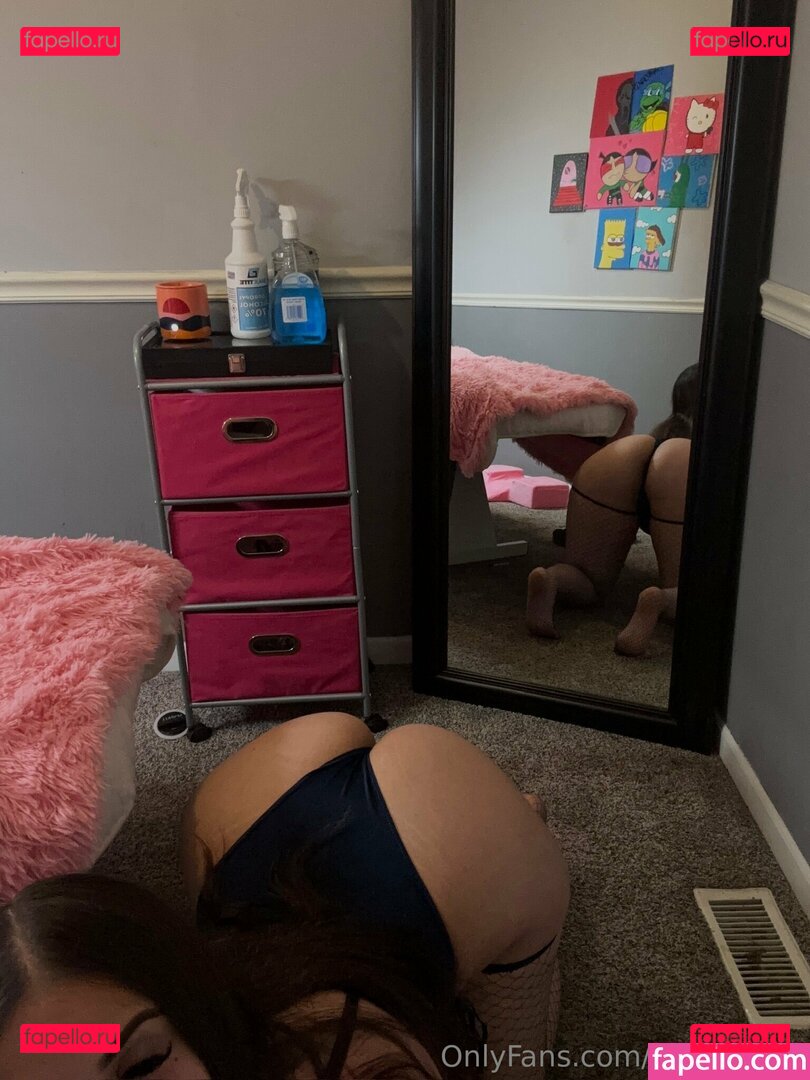 nevaehbih Onlyfans Photo Gallery 