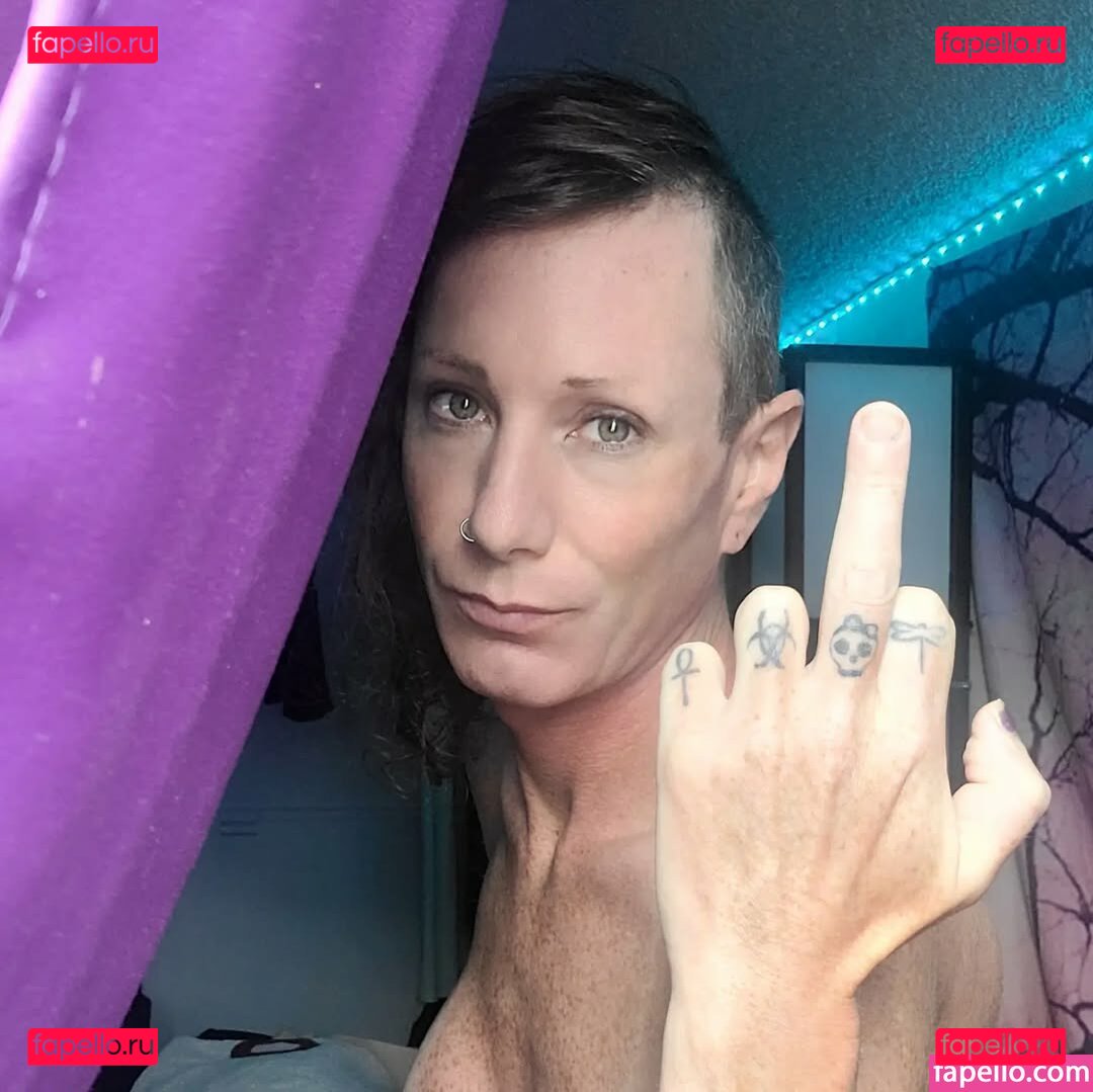 Jean Jezebel / jeanjezebel / jeanjezzy Onlyfans Photo Gallery 