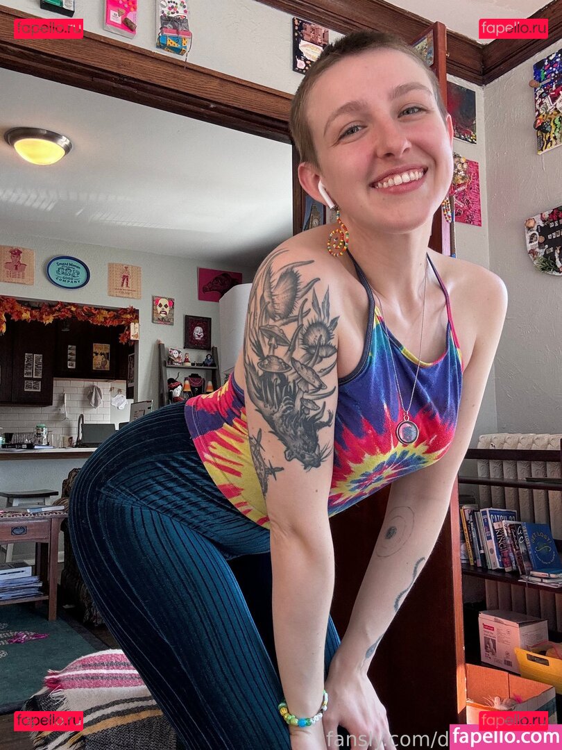 d11rtydarling / d1rtydarling Onlyfans Photo Gallery 