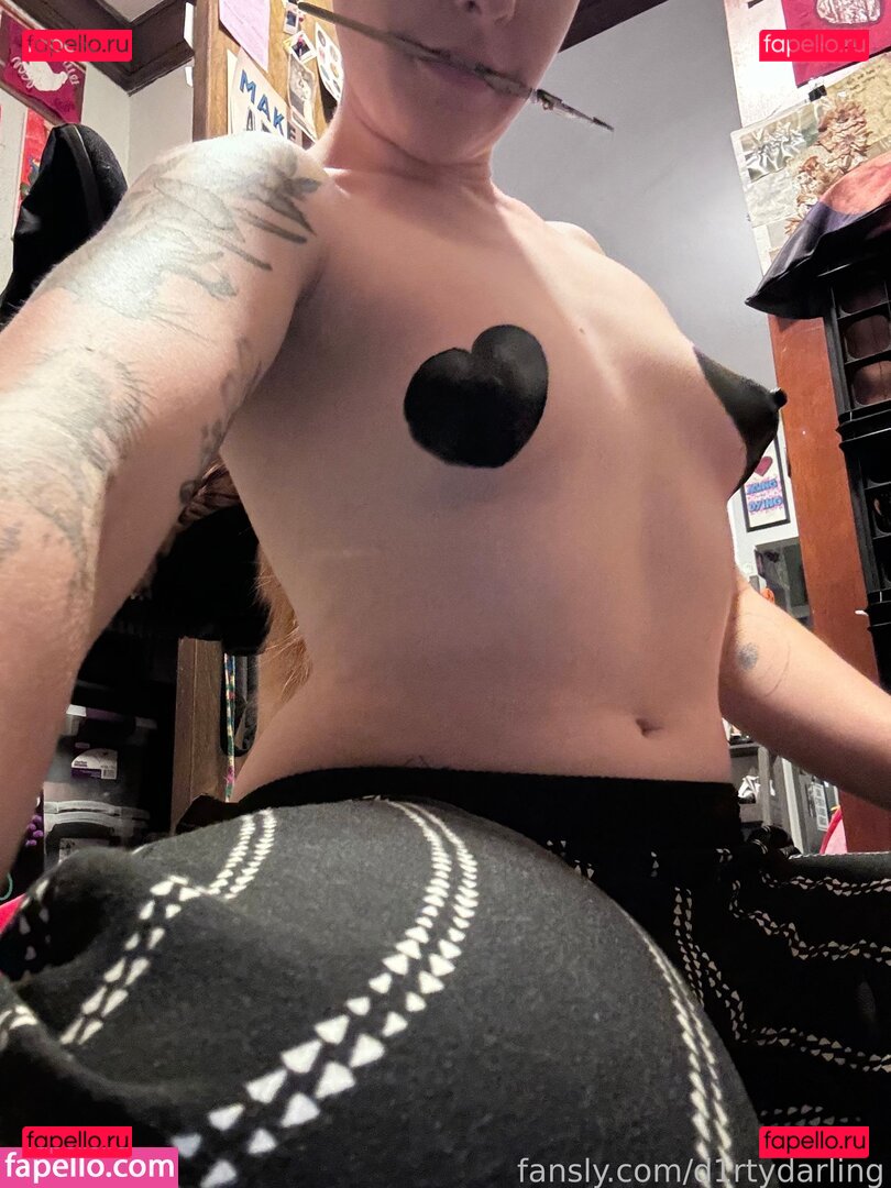 d11rtydarling / d1rtydarling Onlyfans Photo Gallery 
