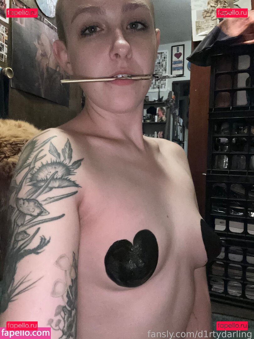 d11rtydarling / d1rtydarling Onlyfans Photo Gallery 