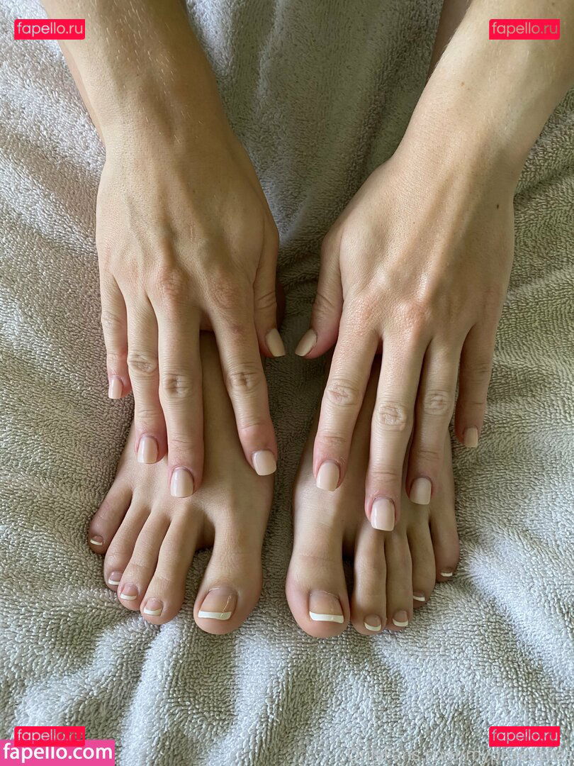 myposedt0es / myposedtoes Onlyfans Photo Gallery 