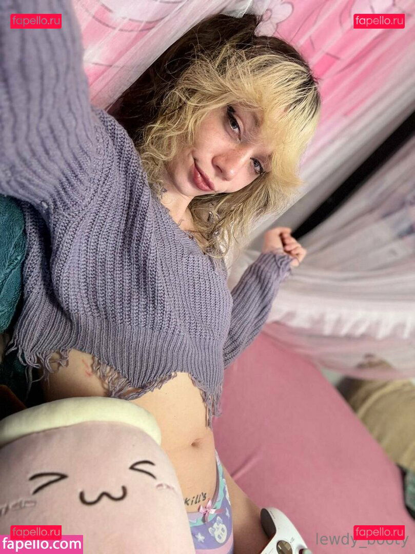 bellathrnexo / bellaxxthrne Onlyfans Photo Gallery 