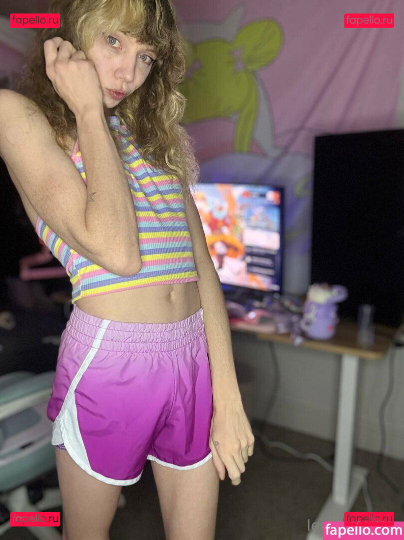 bellathrnexo / bellaxxthrne Onlyfans Photo Gallery 