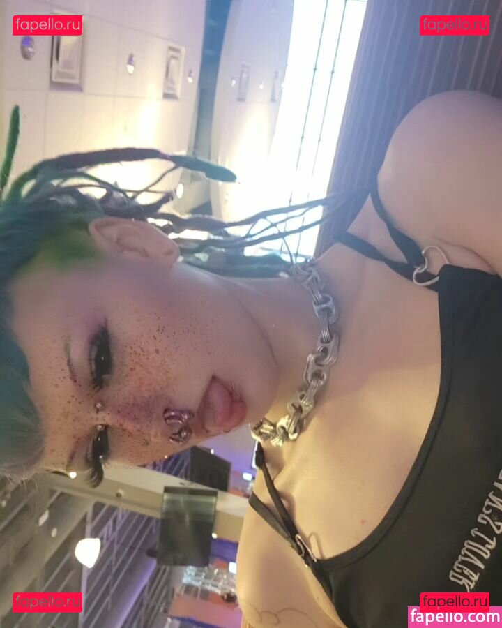 Sky Burrito / burritoirl / https: / skyburrito Onlyfans Photo Gallery 