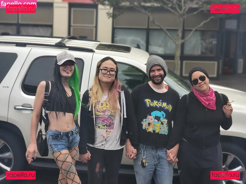 Sky Burrito / burritoirl / https: / skyburrito Onlyfans Photo Gallery 