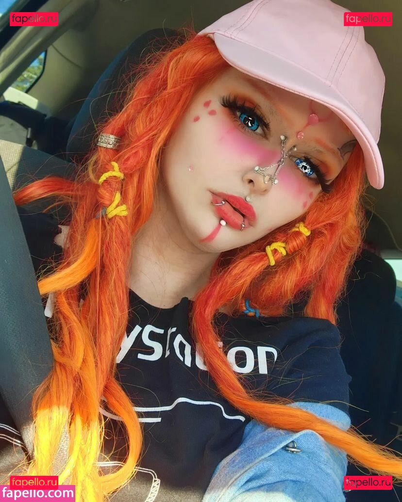 Sky Burrito / burritoirl / https: / skyburrito Onlyfans Photo Gallery 