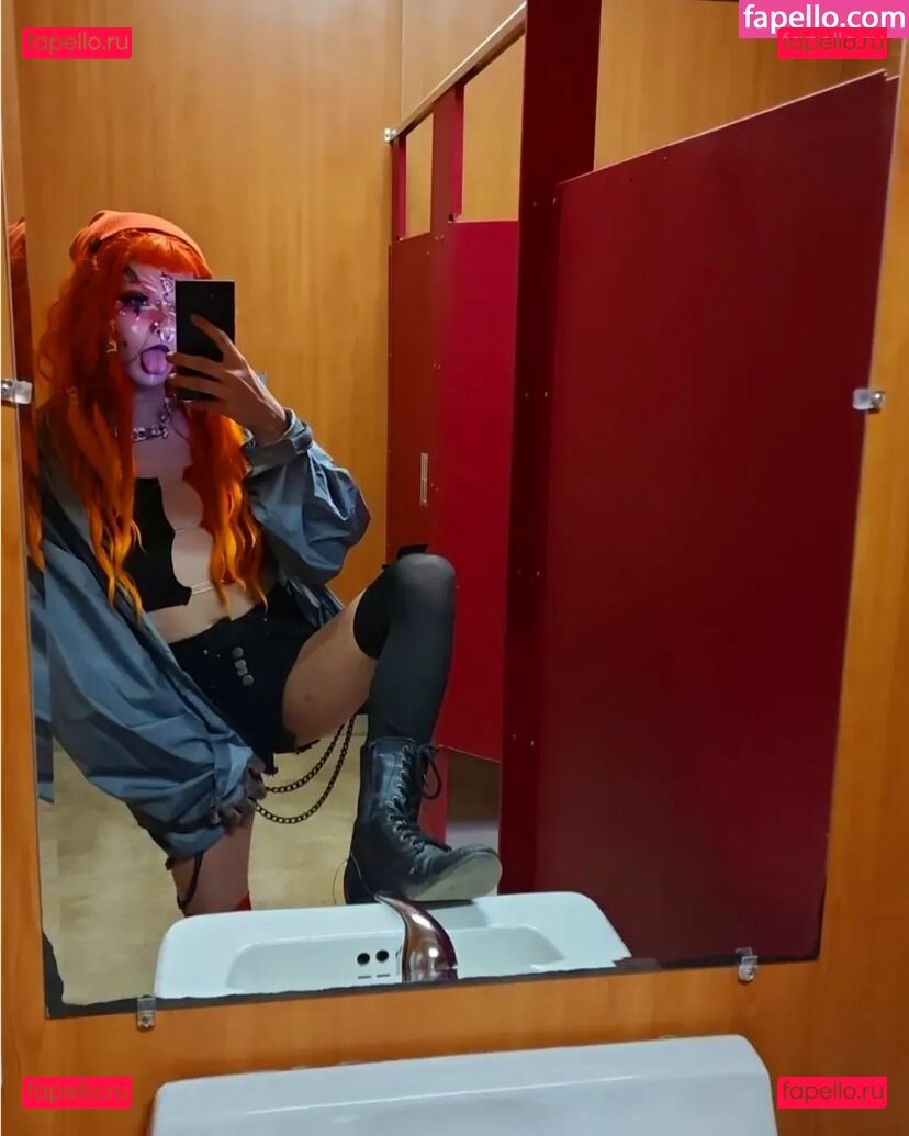 Sky Burrito / burritoirl / https: / skyburrito Onlyfans Photo Gallery 