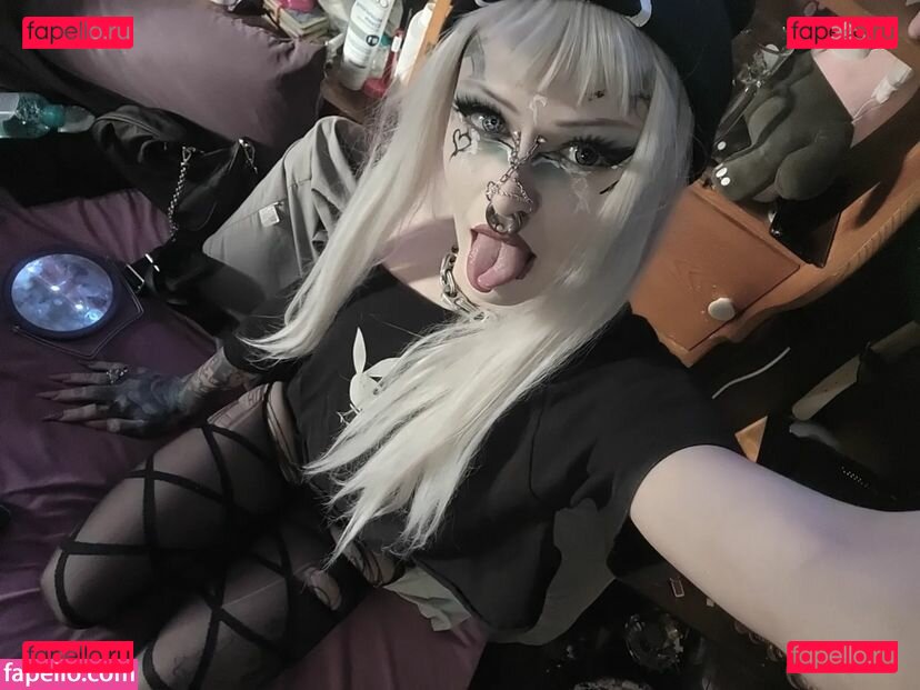 Sky Burrito / burritoirl / https: / skyburrito Onlyfans Photo Gallery 