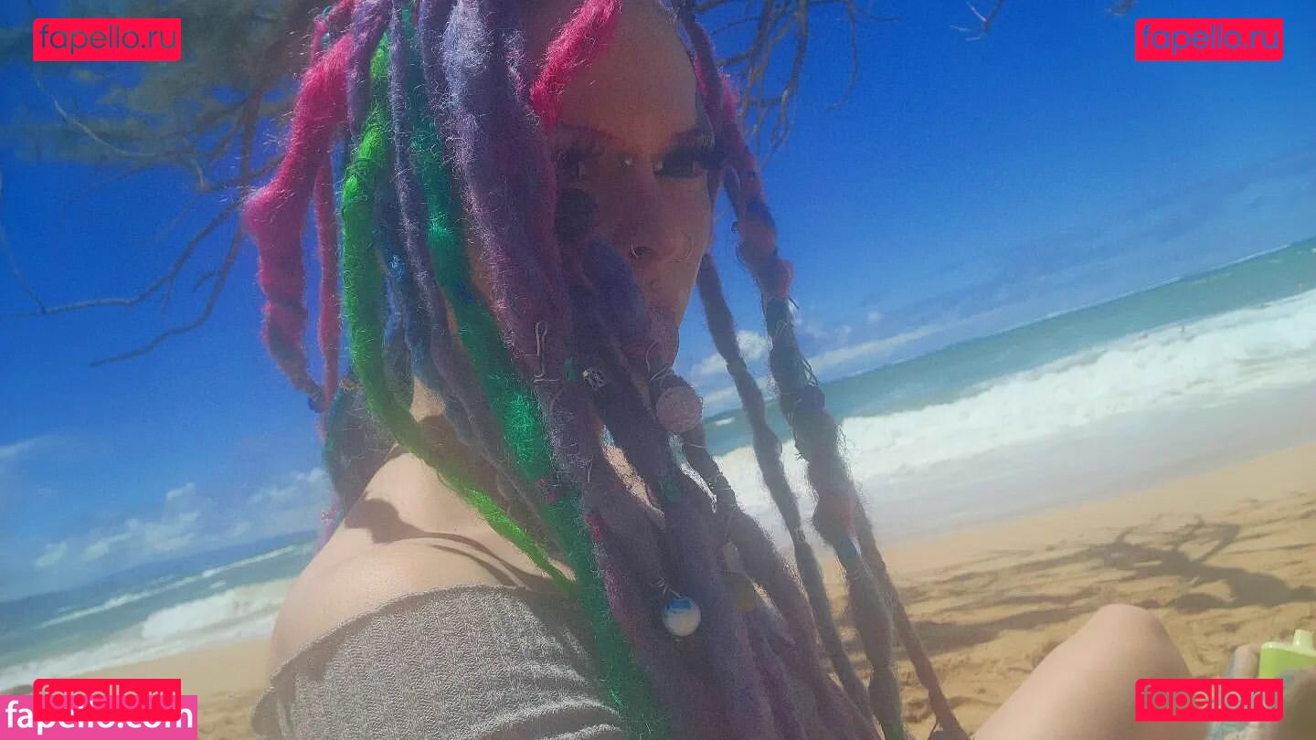 Sky Burrito / burritoirl / https: / skyburrito Onlyfans Photo Gallery 