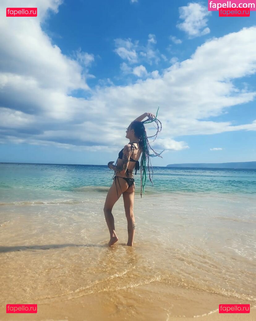 Sky Burrito / burritoirl / https: / skyburrito Onlyfans Photo Gallery 