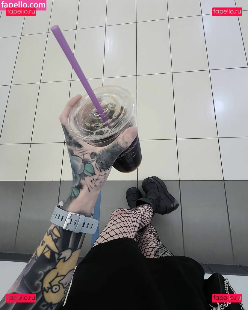 Sky Burrito / burritoirl / https: / skyburrito Onlyfans Photo Gallery 