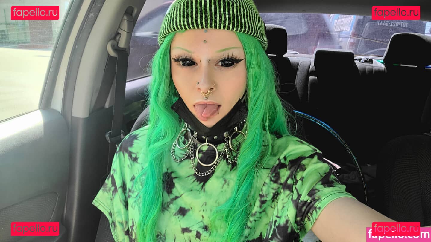 Sky Burrito / burritoirl / https: / skyburrito Onlyfans Photo Gallery 